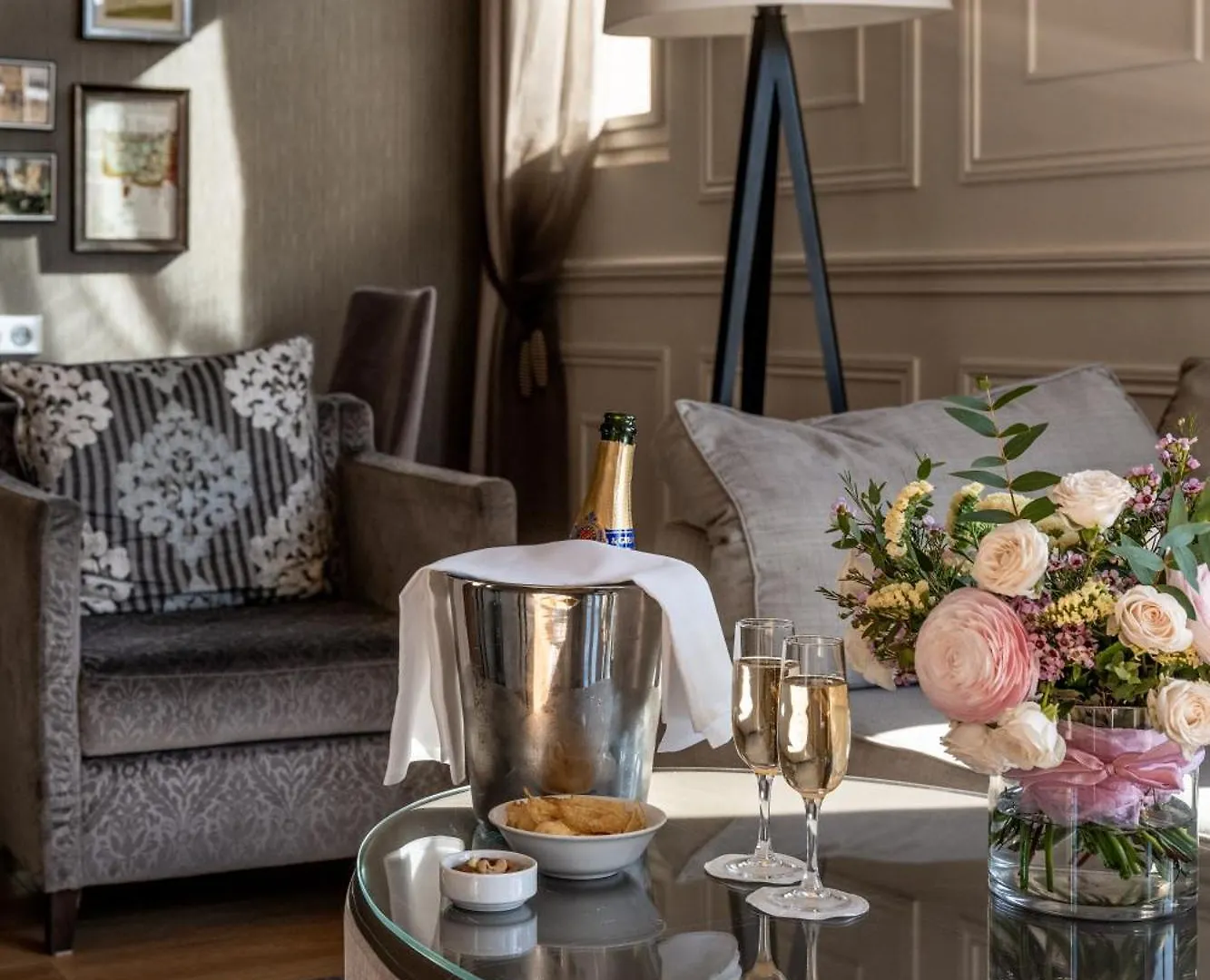 La Clef Louvre Paris By The Crest Collection Hotel