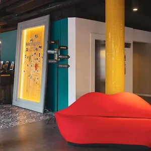 Hotel Mercure Centre Gare Montparnasse, Paris