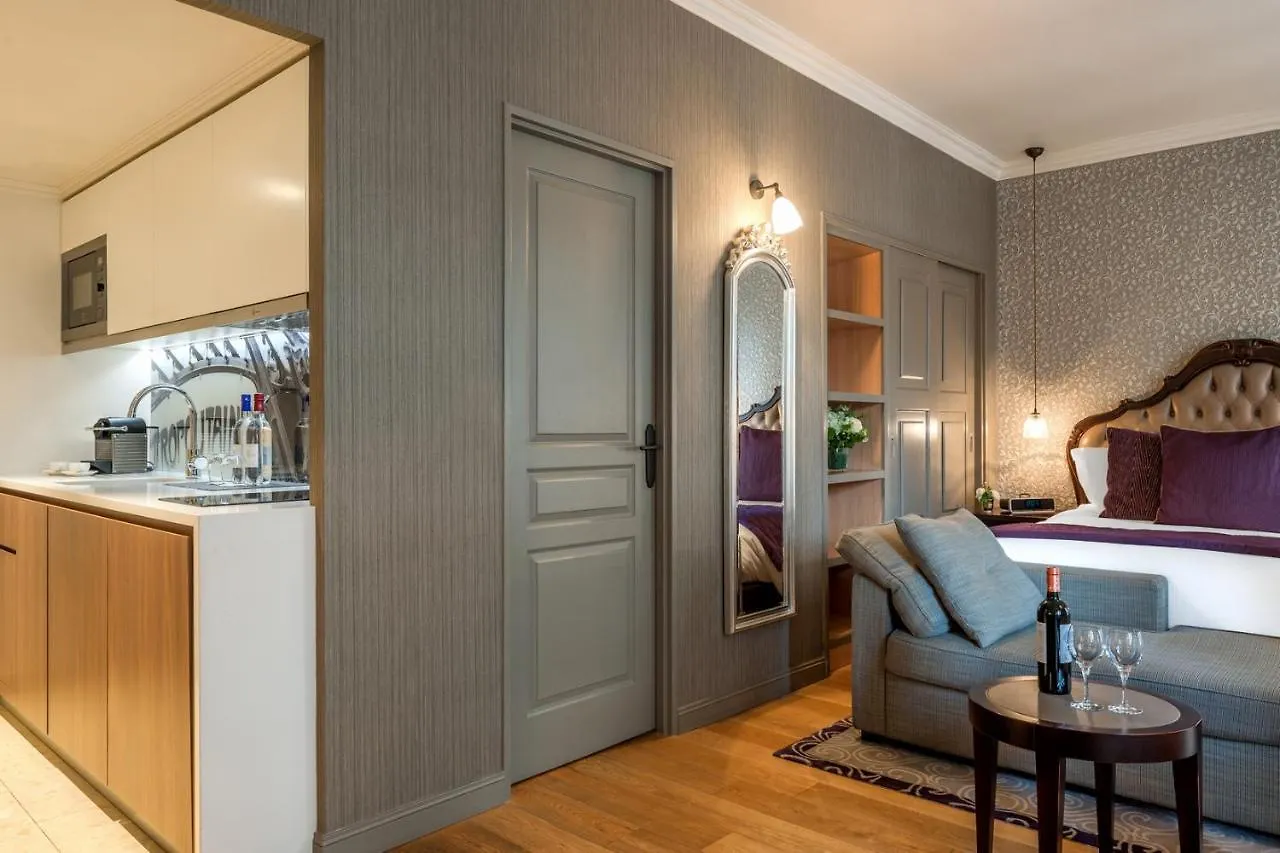 Hotel La Clef Louvre Paris By The Crest Collection