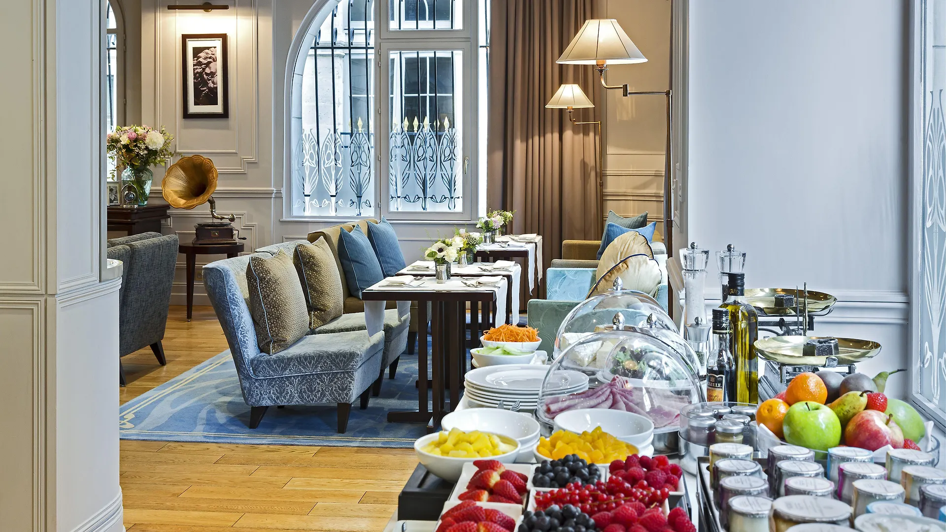 Hotel La Clef Louvre Paris By The Crest Collection
